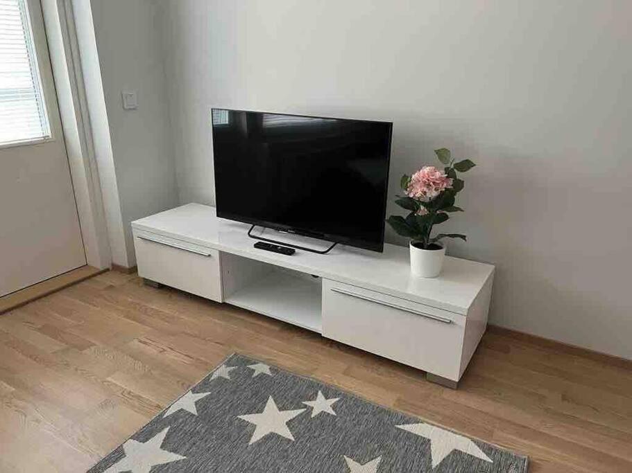 Modern 1Bedroom Apartment With Sauna Vanda Eksteriør bilde